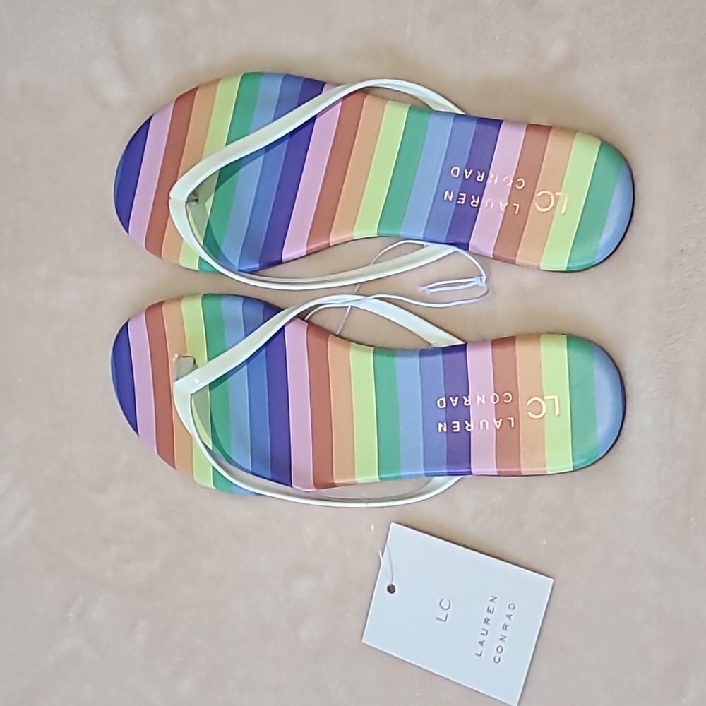 New LC Lauren Conrad Sandal